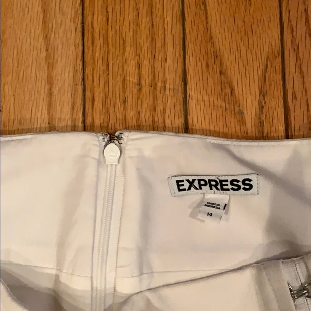 EXPRESS SKIRT - Picture 3 of 6
